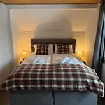 Waterfall View Apartment Kandersteg